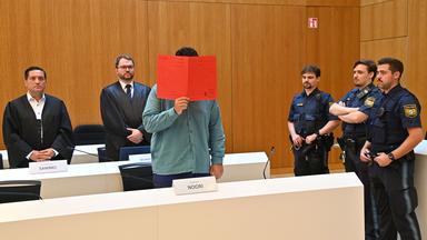 Der afghanische Asylbewerber Farhad Noori wurde heute vor dem Oberlandesgericht München wegen dem Anschlag auf eine Verdi-Demonstration vergangenen Jahres zu lebenslanger Haft verurteilt.