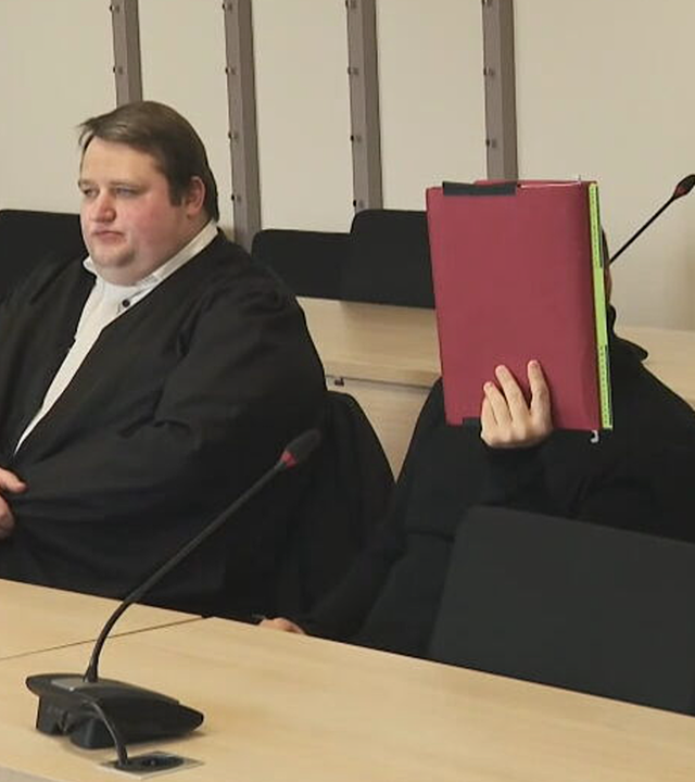 Urteil: Mann sticht auf Partnerin ein