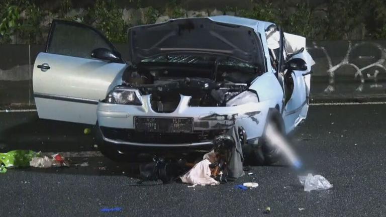 Unfallstelle auf der A59 bei Duisburg am 18. April 2025.