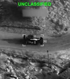 Eine Aufnahme einer Nachtsichtkamera der USA während eines Militäreinsatzes in Iran ist zu sehen.