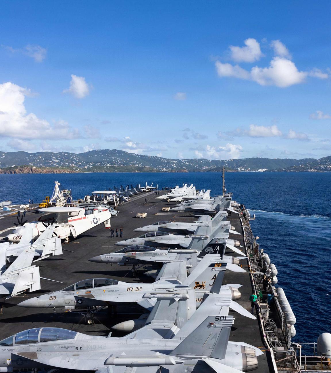 Der US-Flugzeugträger Gerald R. Ford kommt am 1. Dezember 2025 in den Virgin Islands an.