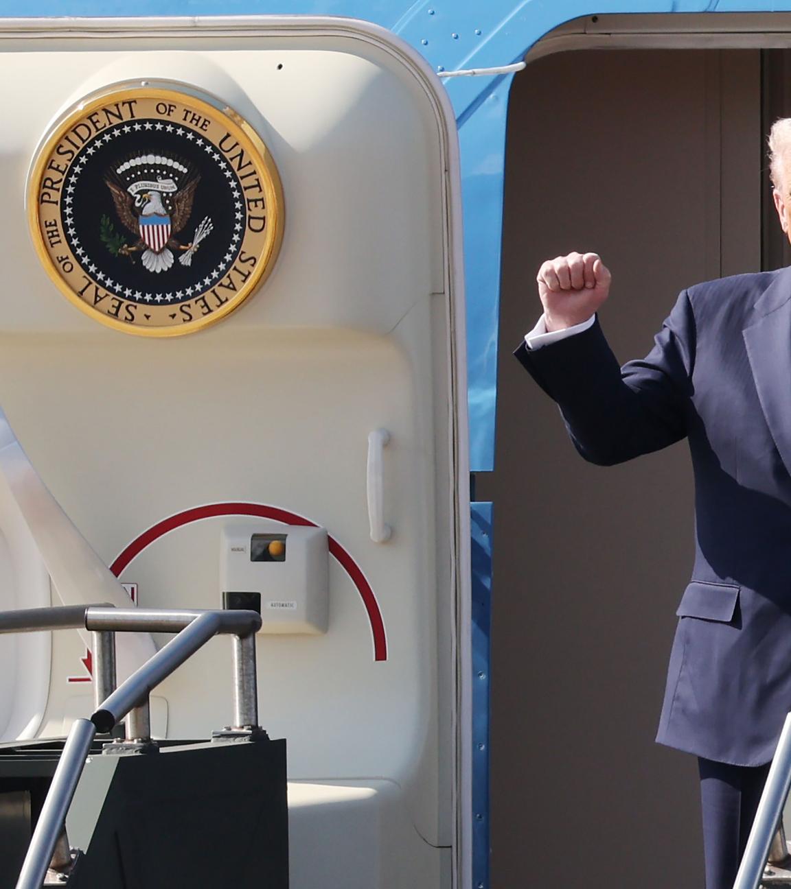 Ankunft von US-Präsident Donald Trump am Flughafen Gimhae in Südkorea am 29. Oktober 2025. 