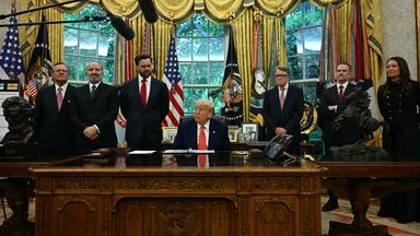 US-Präsident Donald Trump kündigt ein „vollständiges und umfassendes“ Handelsabkommen mit Großbritannien an.