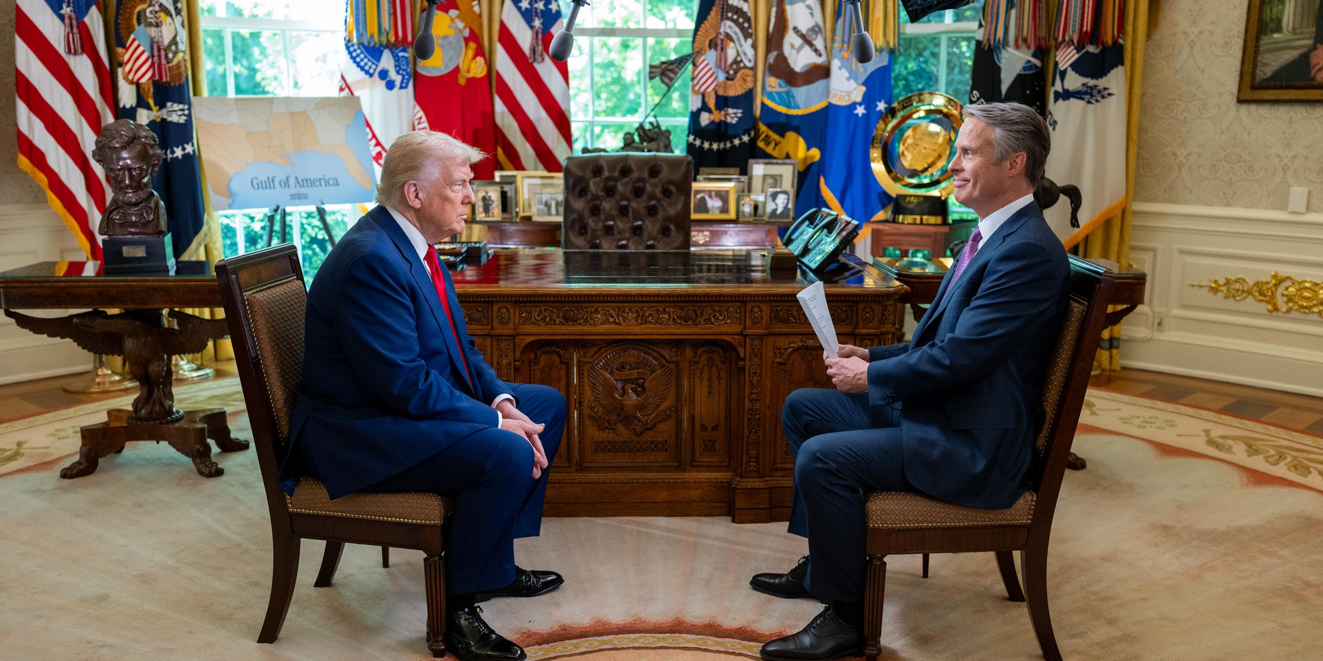 US Präsident Trump gibt ABC News ein Interview zu 100 Tage im Amt