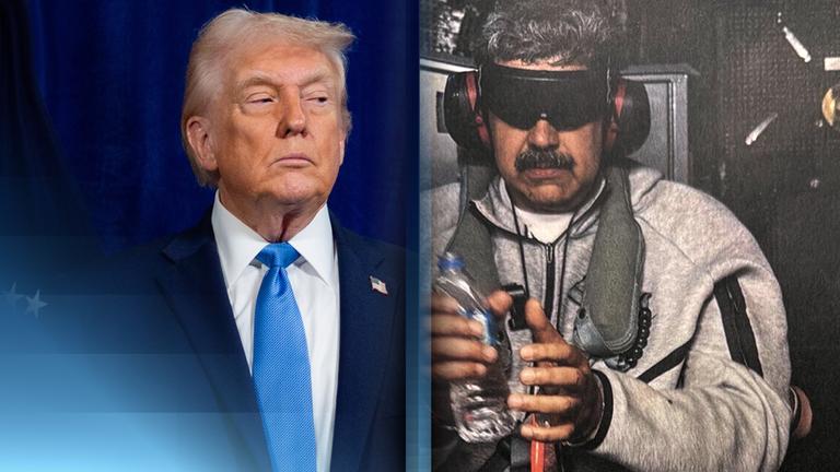 Zwei Bilder nebeneinander: links ist Trump zu sehen, vor einem blauen Hintergrund nach einer Pressekonferenz. Rechts ist ein Bild von gefangenem Präsidenten Maduro an Bord eines Helikopters mit verbundenen Augen und gefesselten Händen. In einer Hand hält er eine Wasserflasche.