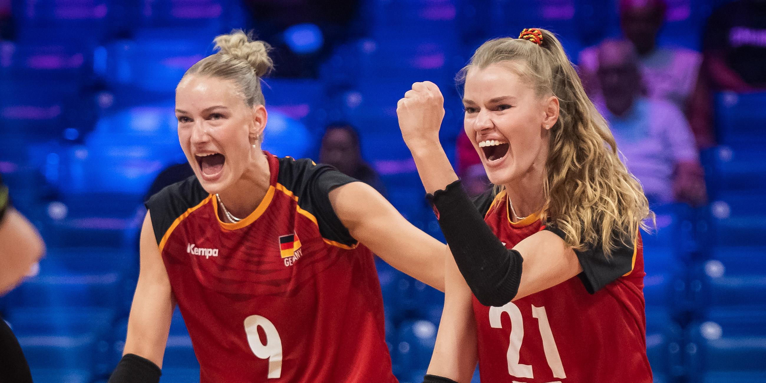 USA, Arlington: Volleyball, Frauen: Nationen-Liga, Thailand - Deutschland; Vorrunde, 12. Spieltag im College Park Center: Deutsche Spielerinnen jubeln.