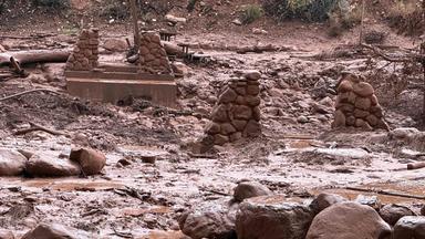 USA, Grand Canyon: Überreste von Pfeilern einer Steinbrücke am Bright Angel Creek