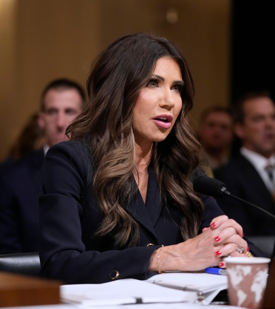 US-Heimatschutzministerin Kristi Noem spricht vor dem Heimatschutzausschuss des Repräsentantenhauses auf dem Capitol Hill.
