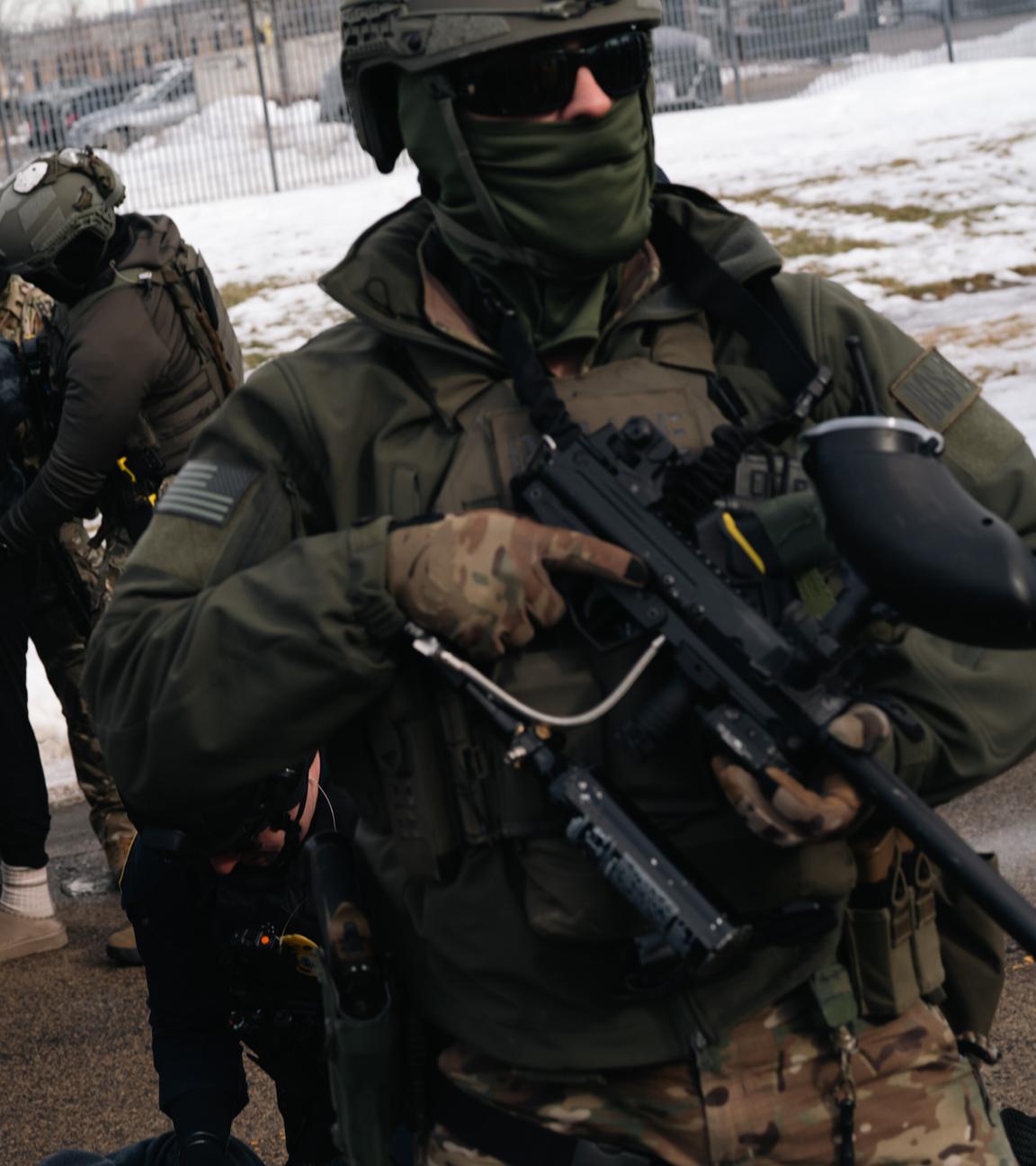 Die Menschen reagieren auf die Tötung der Einwohnerin von Minnesota.