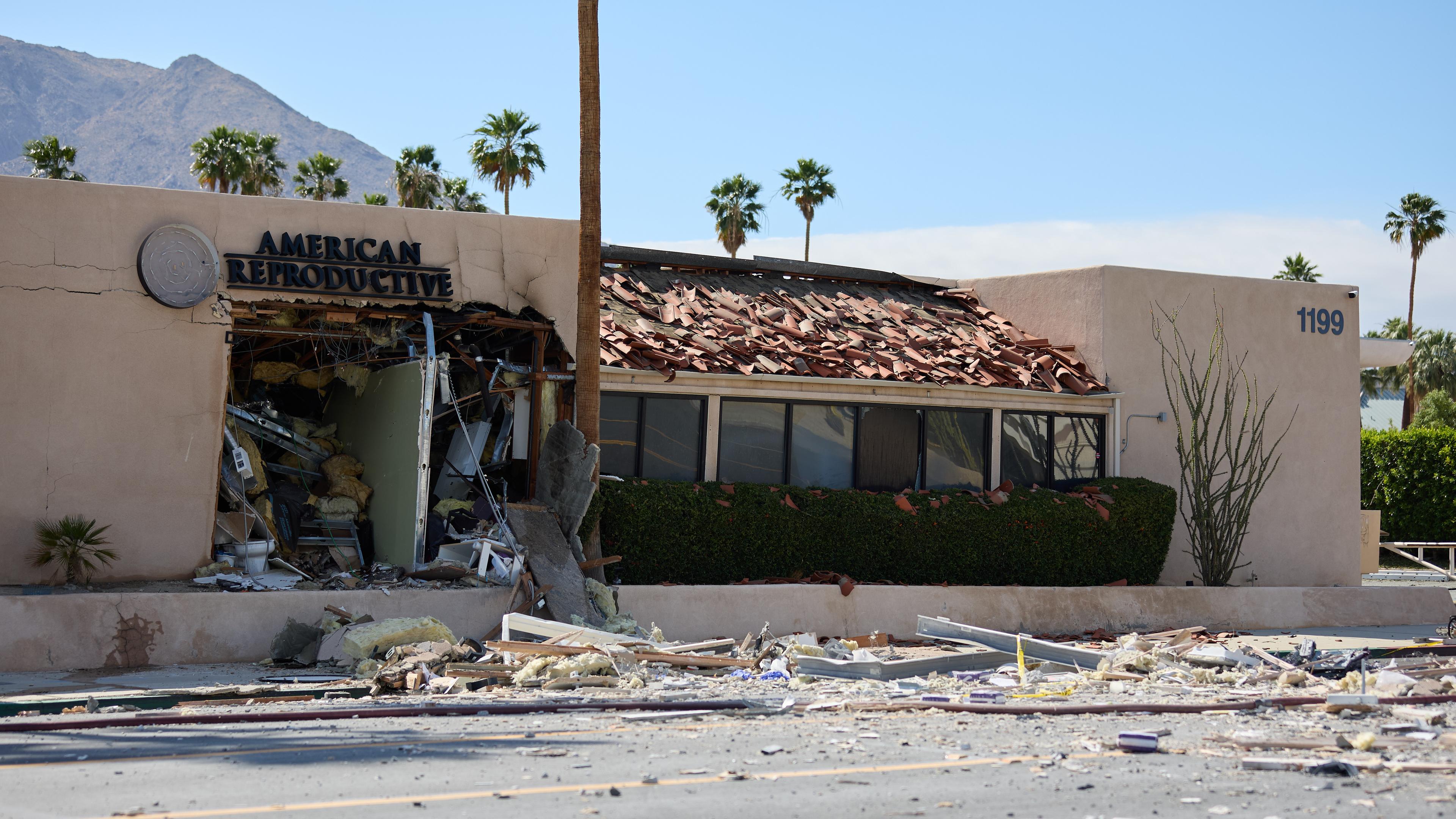 In der Nähe einer Einrichtung für reproduktive Gesundheit in Palm Springs, Kalifornien, ist eine Bombe explodiert.