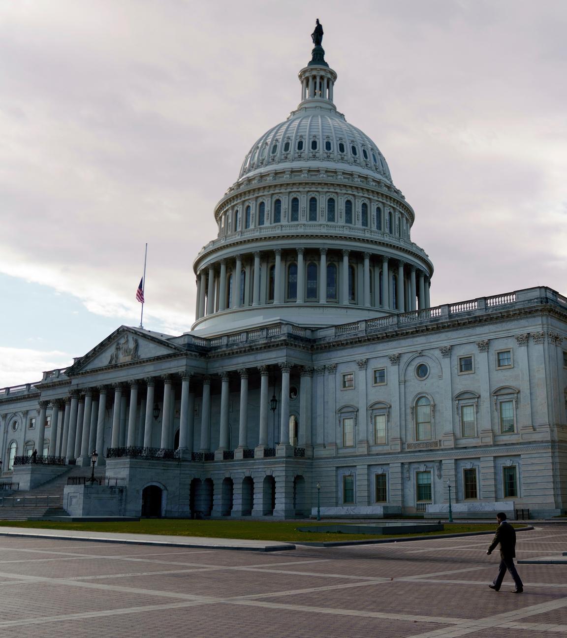Das US-Repräsentantenhaus stimmt über ein Abkommen zur Beendigung des Regierungsstillstands ab.
