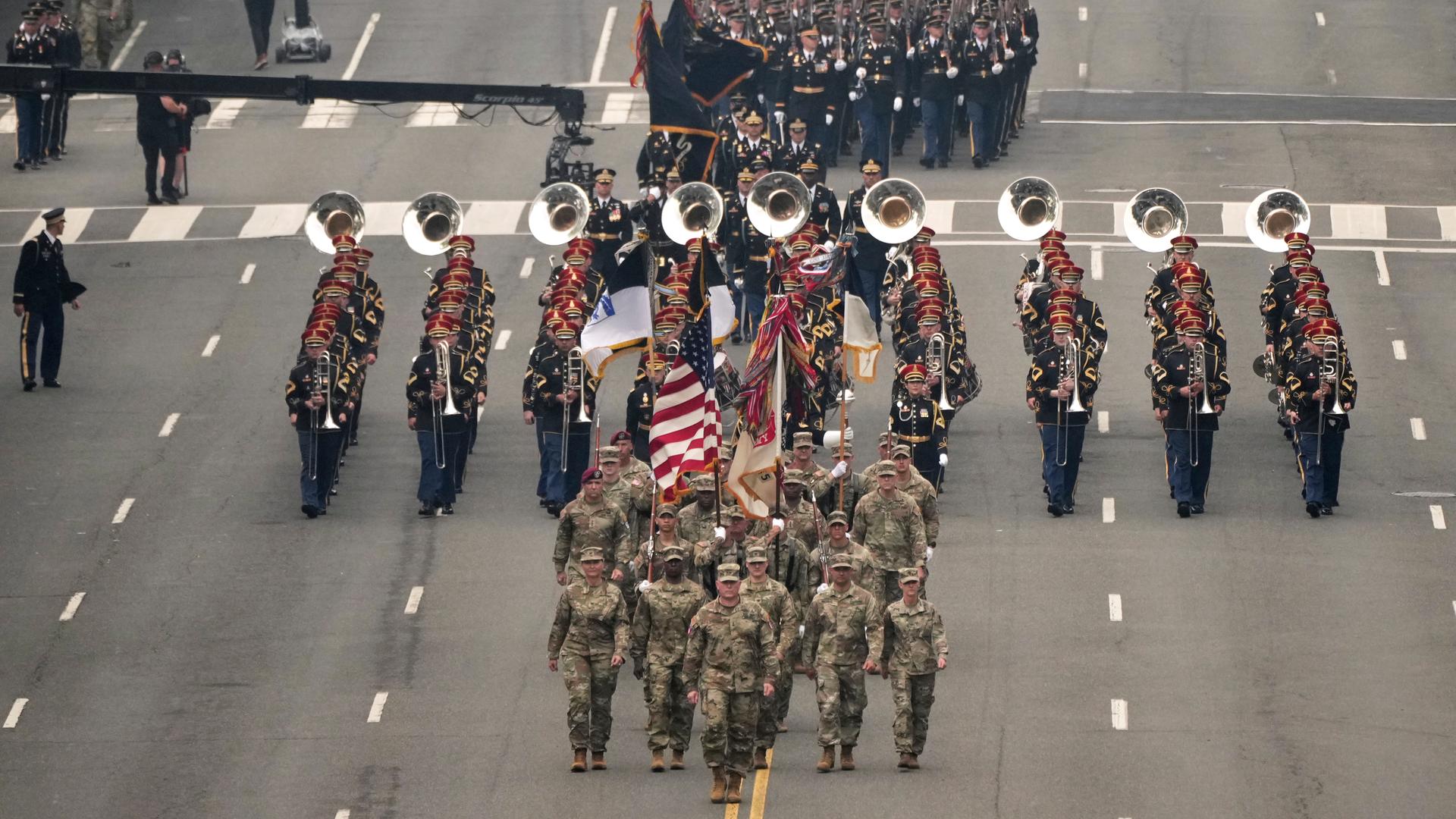 Eine Militärparade anlässlich des 250-jährigen Bestehens des US-Heeres, das mit dem 79. Geburtstag von US-Präsident Trump zusammenfällt. 
