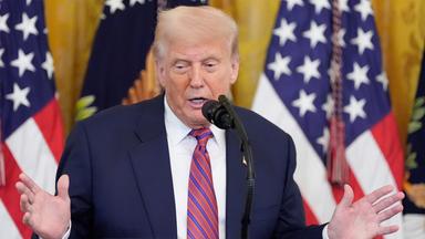 US-Präsident Donald Trump spricht im East Room des Weißen Hauses