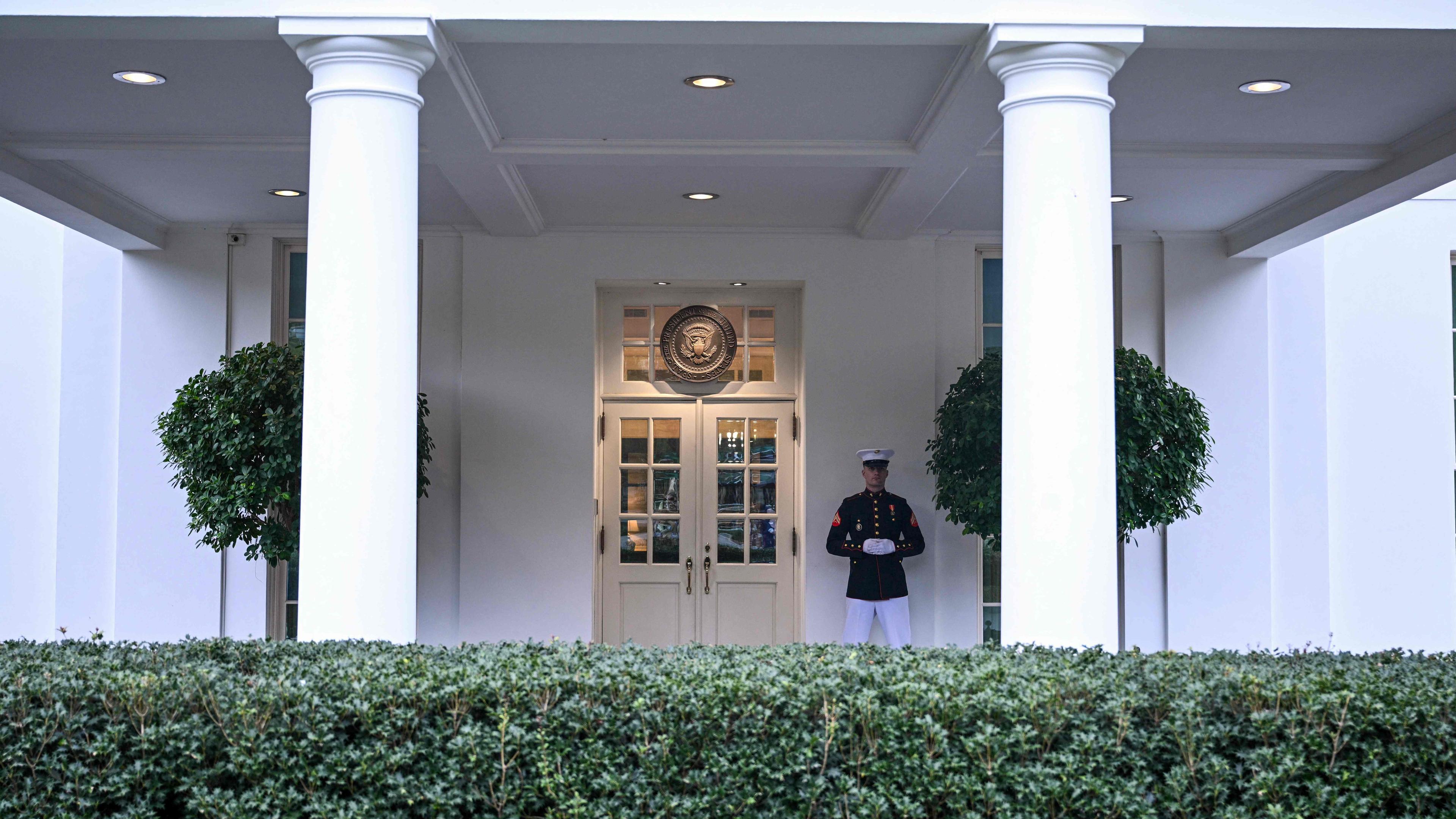 Deadline for Congress to adopt budget and avoid shutdown