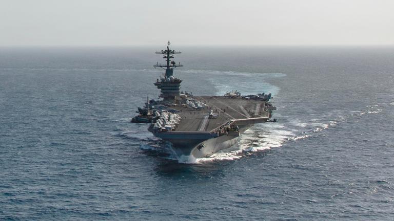 Der US-Flugzeugträger "USS Abraham Lincoln" im einsatz im Arabischen Meer.