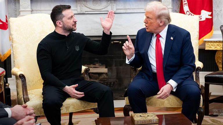 Wolodymyr Selenskyj und Donald Trump bei einem Wortgefecht im weißen Haus