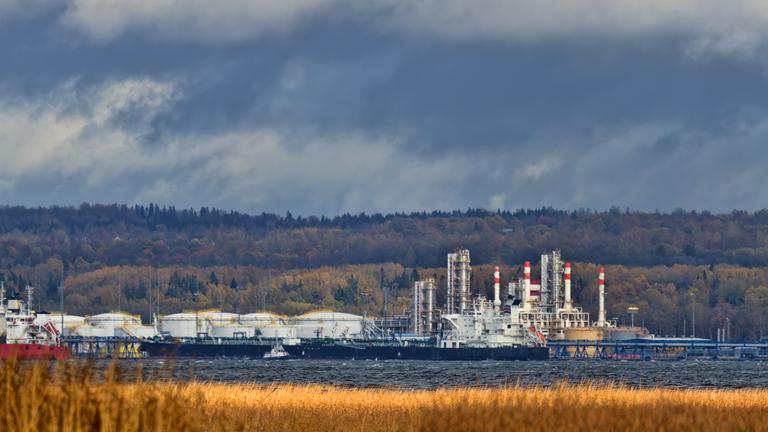 Ölterminal Ust-Luga in Russland am 30.11.2023.