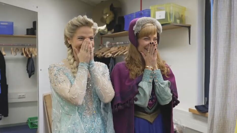 Pahde Schwestern besuchen "Eiskönigin"-Set