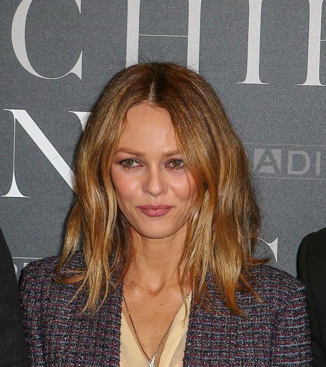 Vanessa Paradis und Samuel Benchetrit sind auf einer Veranstaltung zu sehen.