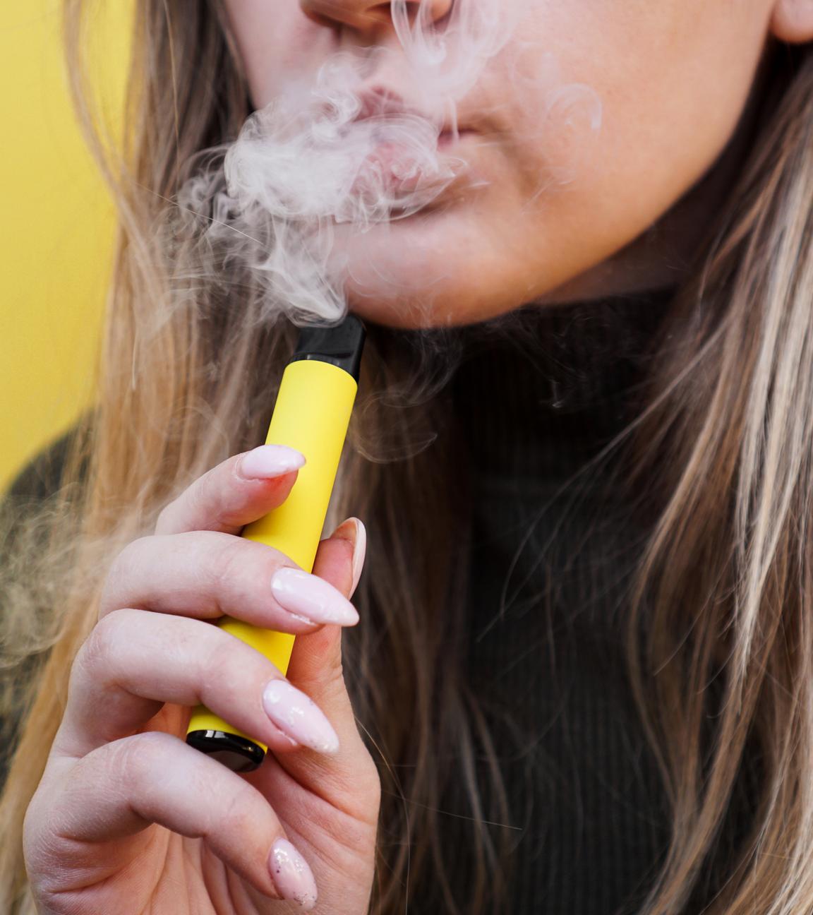 Vapes und E-Zigaretten: Ministerin Warken will dagegen vorgehen