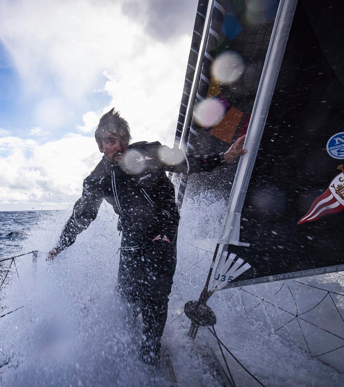 Boris Herrmann auf seinem Segelboot