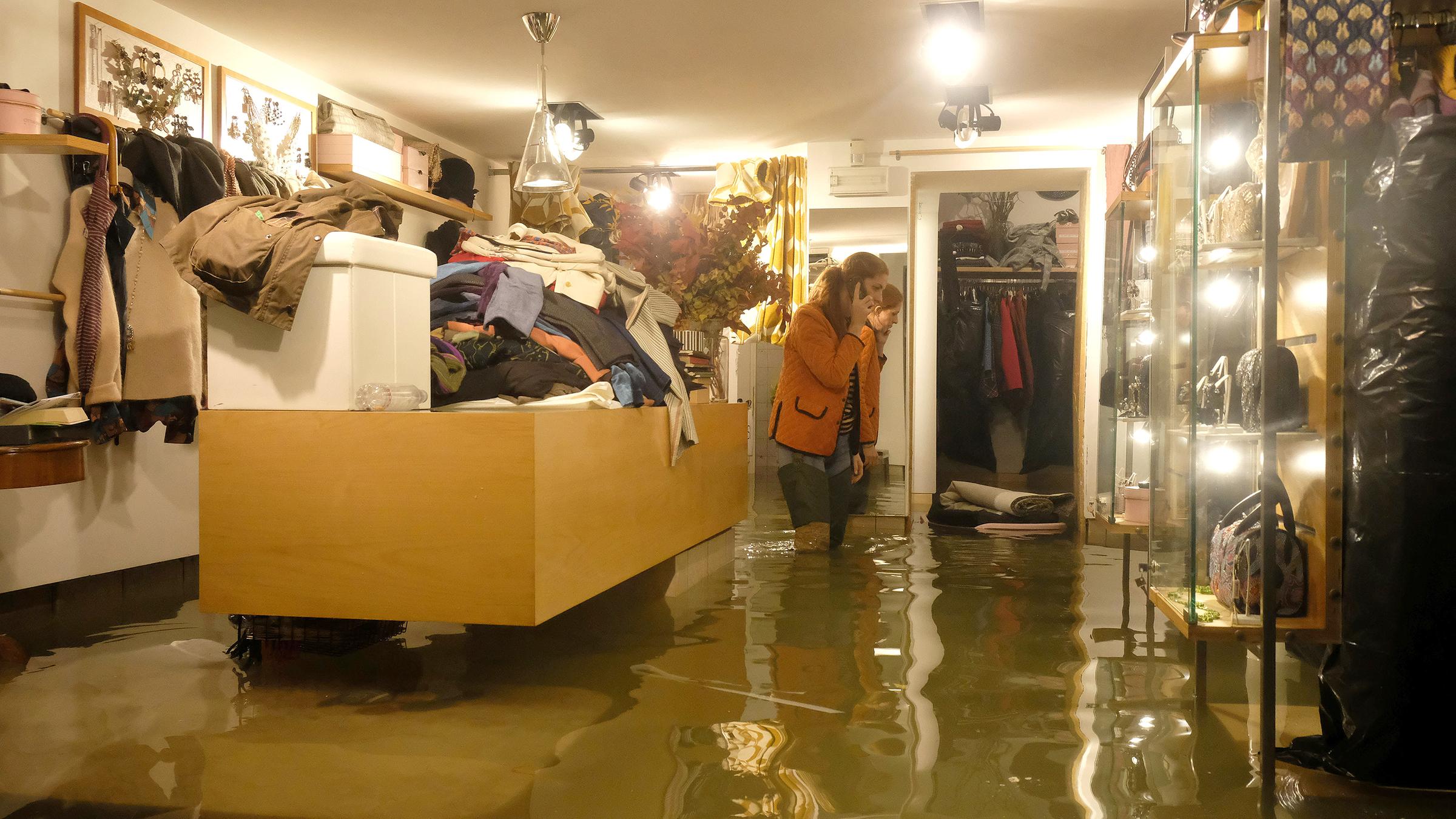 Überflutetes Geschäft in Venedig