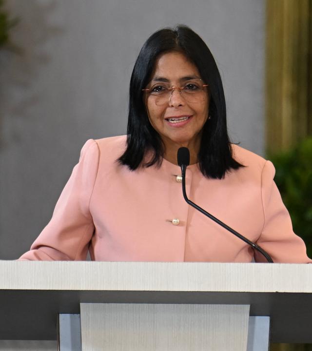 Die venezolanische Vizepräsidentin Delcy Rodriguez spricht während eines Treffens 