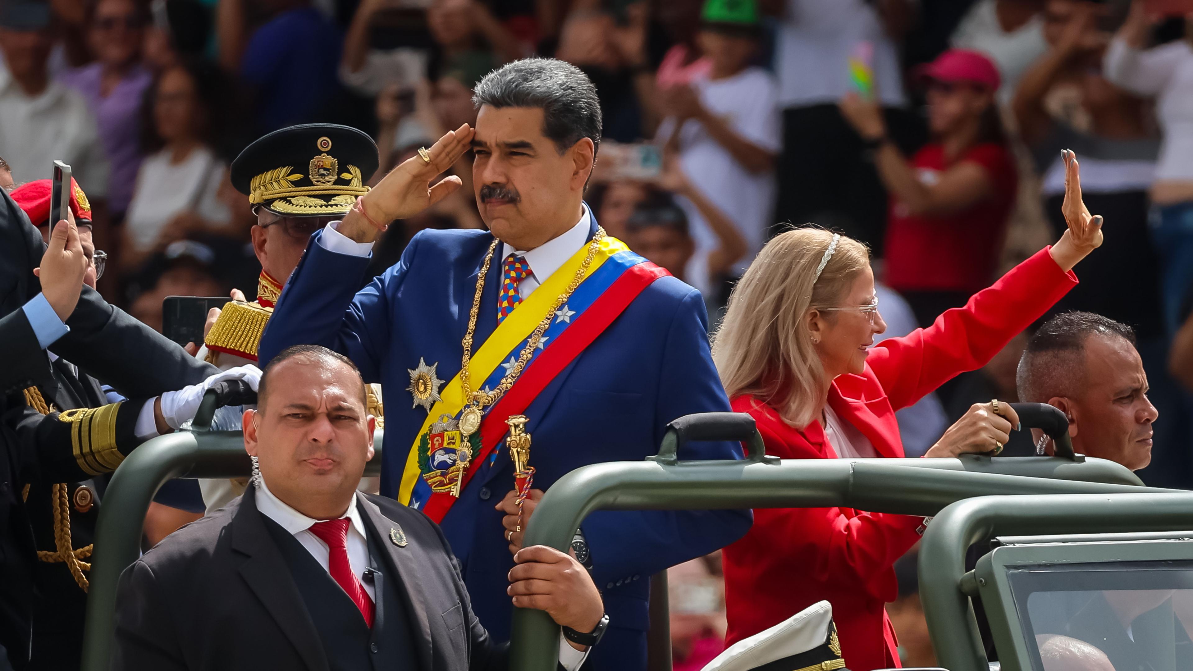 Präsident Maduro und seine Ehefrau beim Nationalfeiertag Caracas.