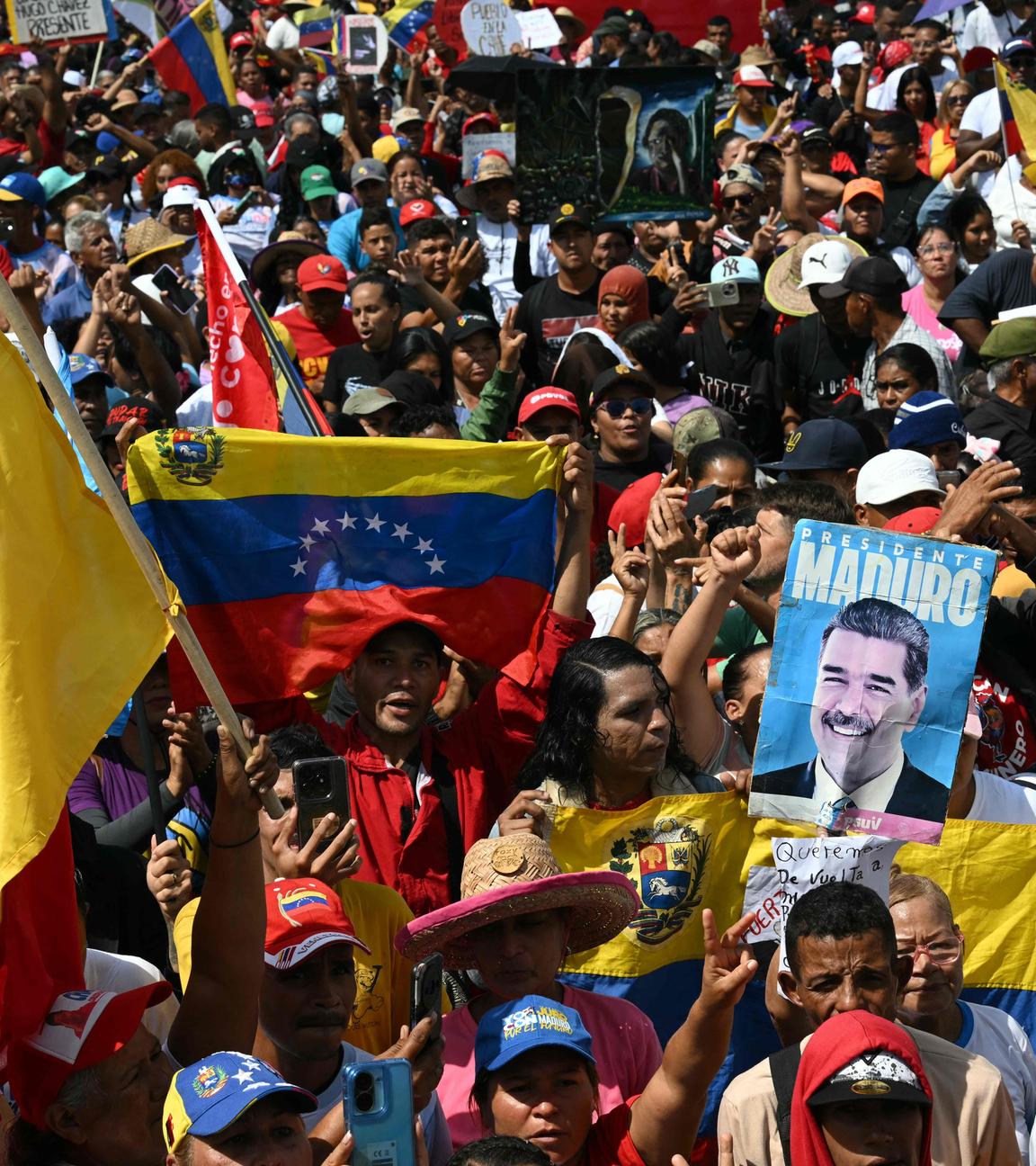 Menschen in Venezuela protestieren für die Freilassung Maduros