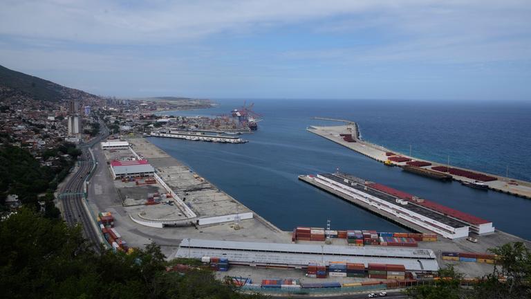 Blick auf den Seehafen vor der Küste von La Guaira.