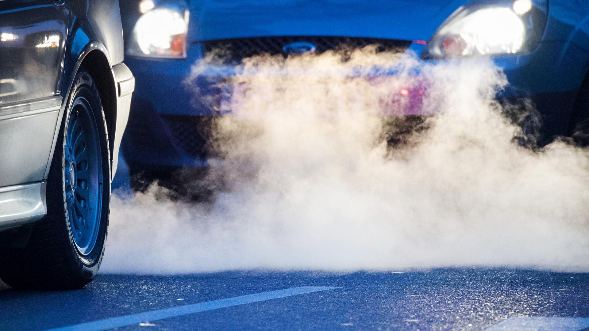 Pkw mit Verbrenner-Motoren