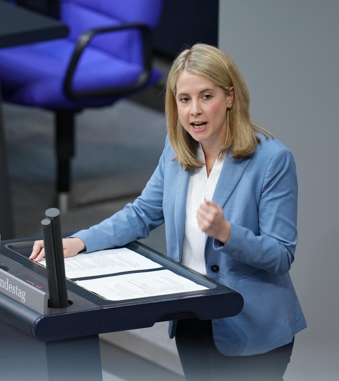 Verena Hubertz (SPD) während einer Rede am 30.01.2025 im deutschen Bundestag.