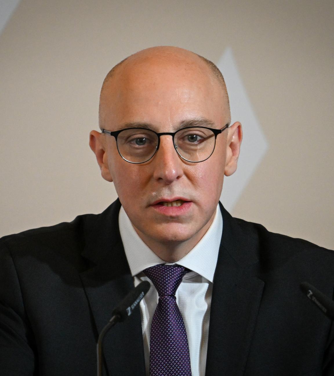 Sinan Selen, Präsident des Bundesamtes für Verfassungsschutz, spricht während des Festaktes zum 75-jährigen Bestehen des Bundesamt es für Verfassungsschutzes.