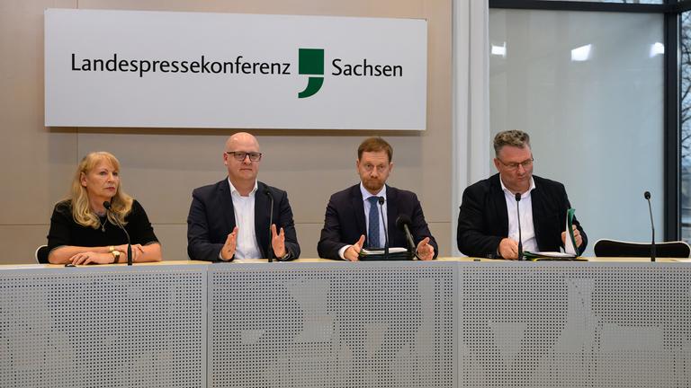 Petra Köpping, Henning Homann, Michael Kretschmer und Christian Hartmann (v.l.n.r.)