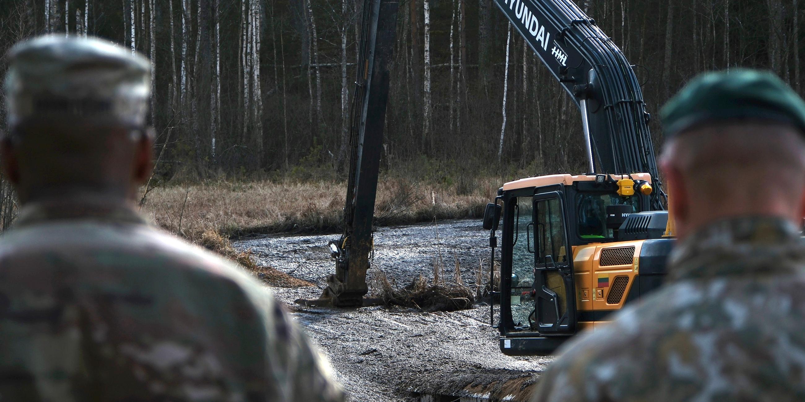 Bergung eines Panzers in der Nähe eines Truppenübungsplatzes bei Pabadre (Litauen), aufgenomme am 26.03.2025