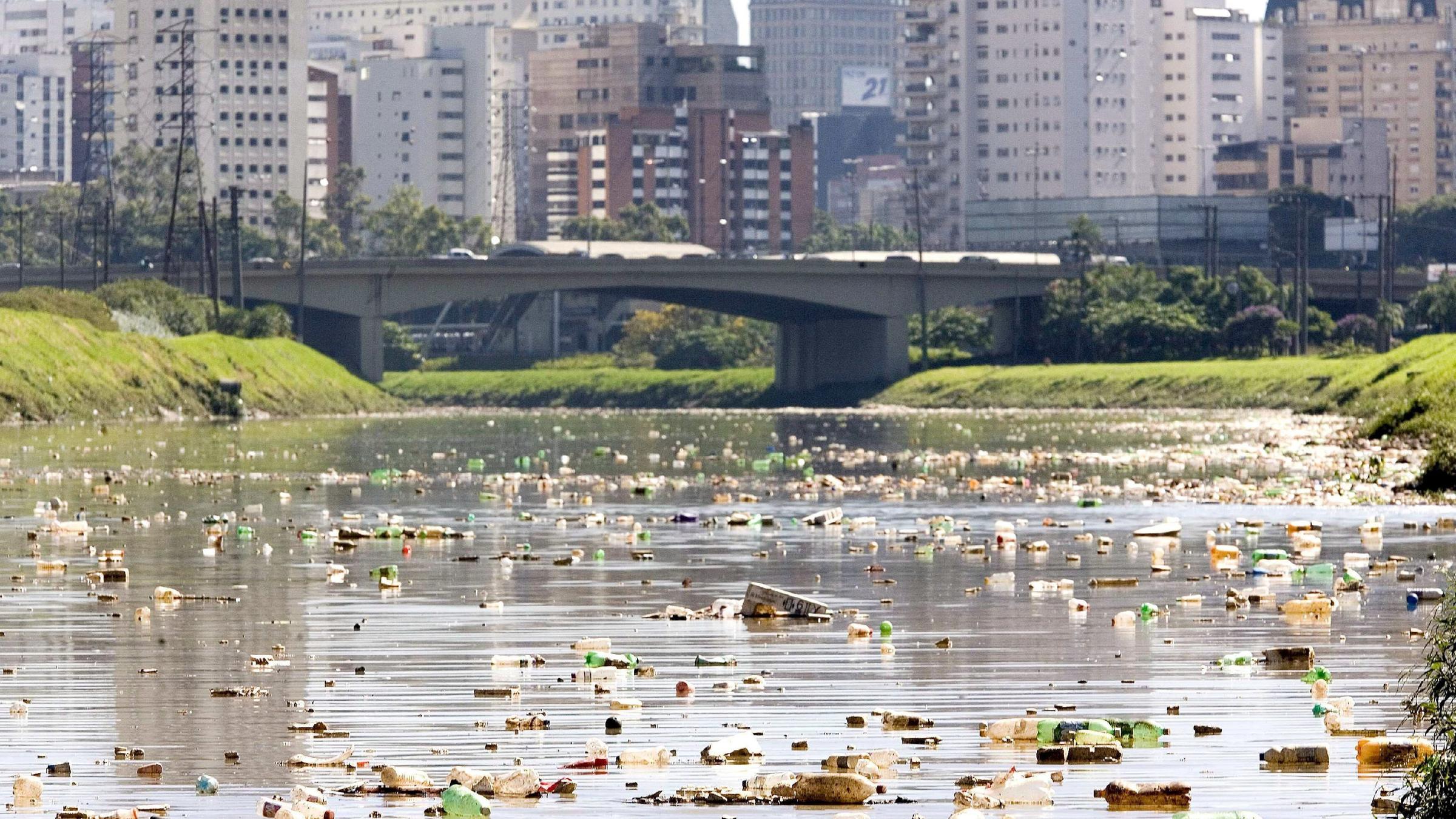 Verschmutztes Wasser
