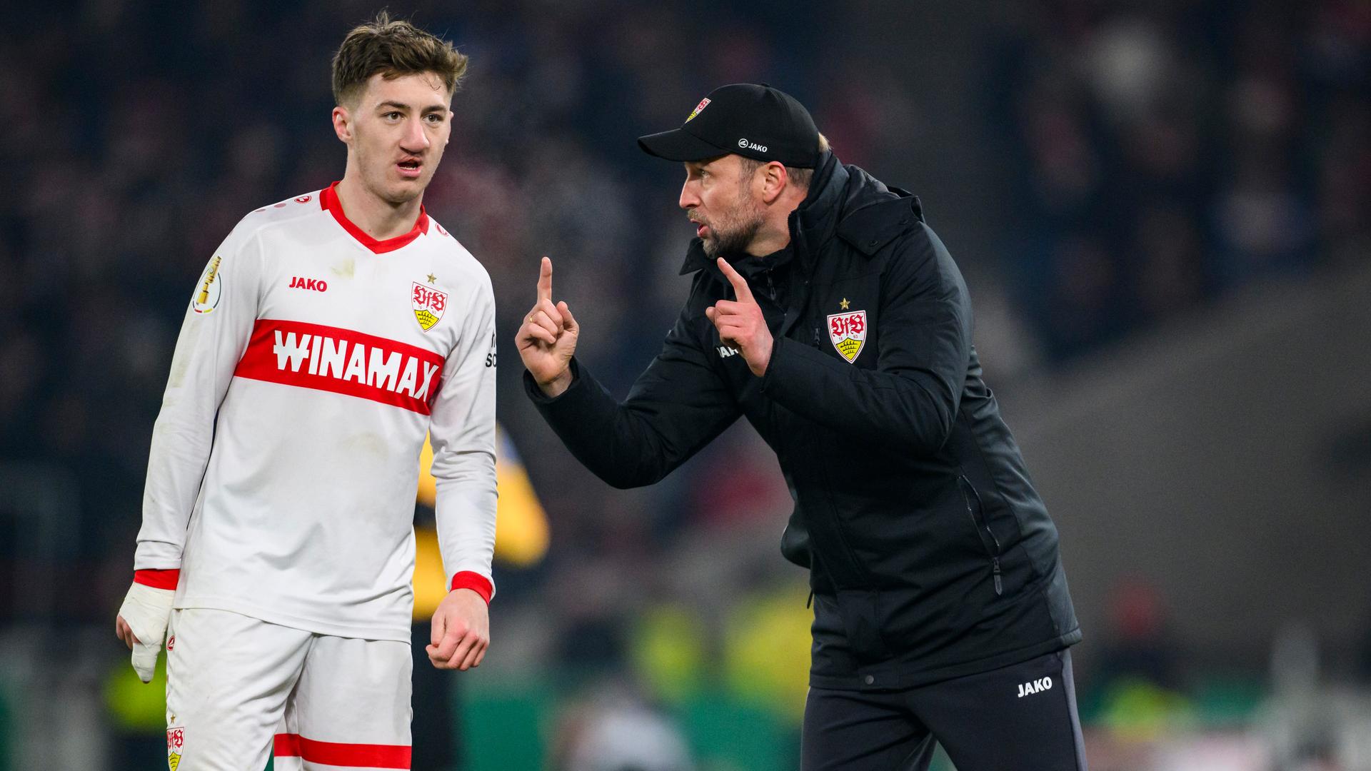 Angelo Stiller (li.) und Sebastian Hoeneß