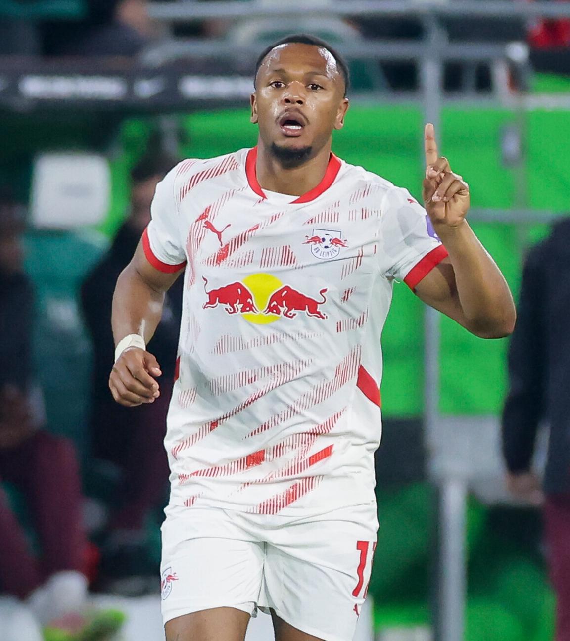 Fußball, Bundesliga, , VfL Wolfsburg - RB Leipzig: Lois Openda (RB Leipzig) bejubelt seinen Treffer zum 0:1