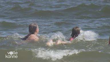 Kinder im Wasser