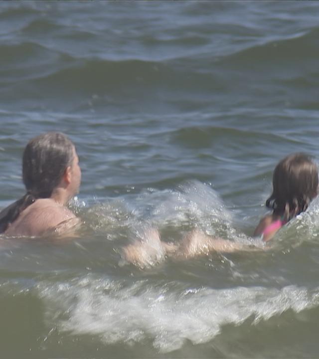 Kinder im Wasser