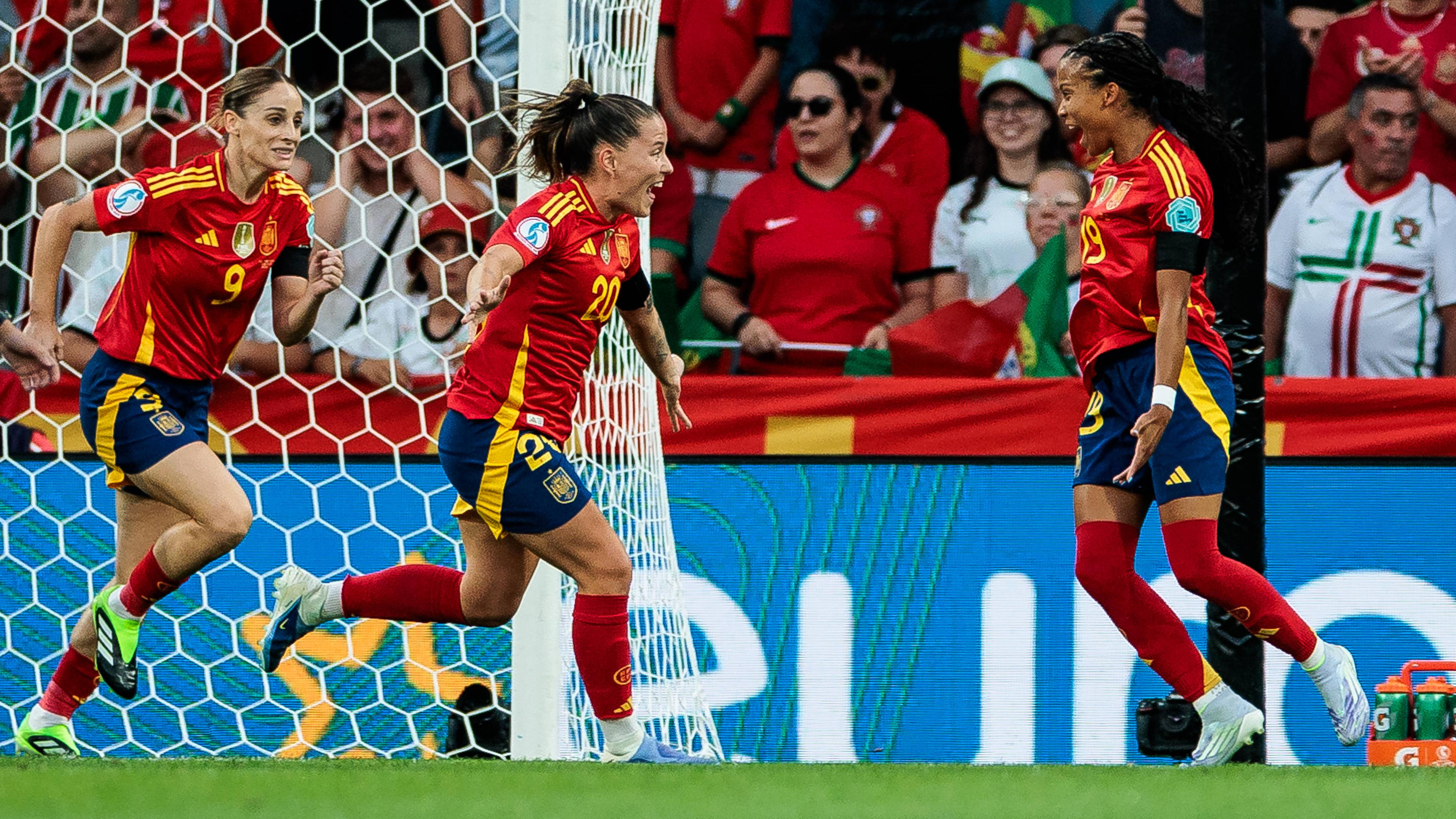 Spanien - Portugal; Jubel zum 2:0 durch Vicky Lopez.