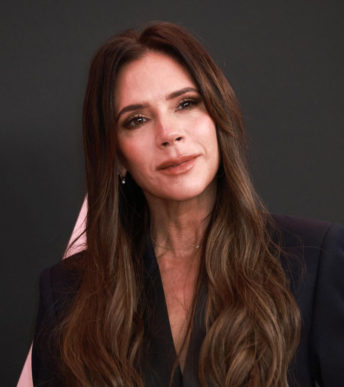 Sängerin und Modeschöpferin Victoria Beckham wird 50 Jahre.