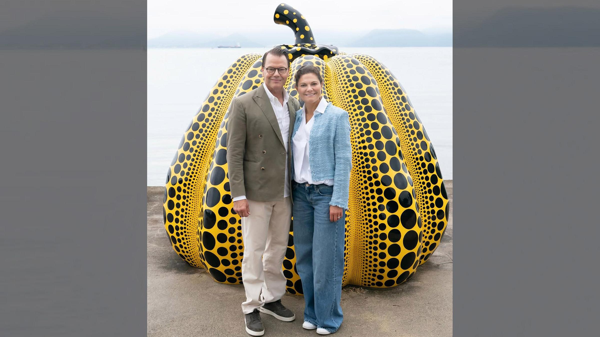 Kronprinzessin Victoria von Schweden befindet sich auf einer mehrtägigen Reise in Japan. Ehemann Daniel ist am Wochenende extra nachgereist, um seine Frau zu unterstützen. (13.20.2025) 