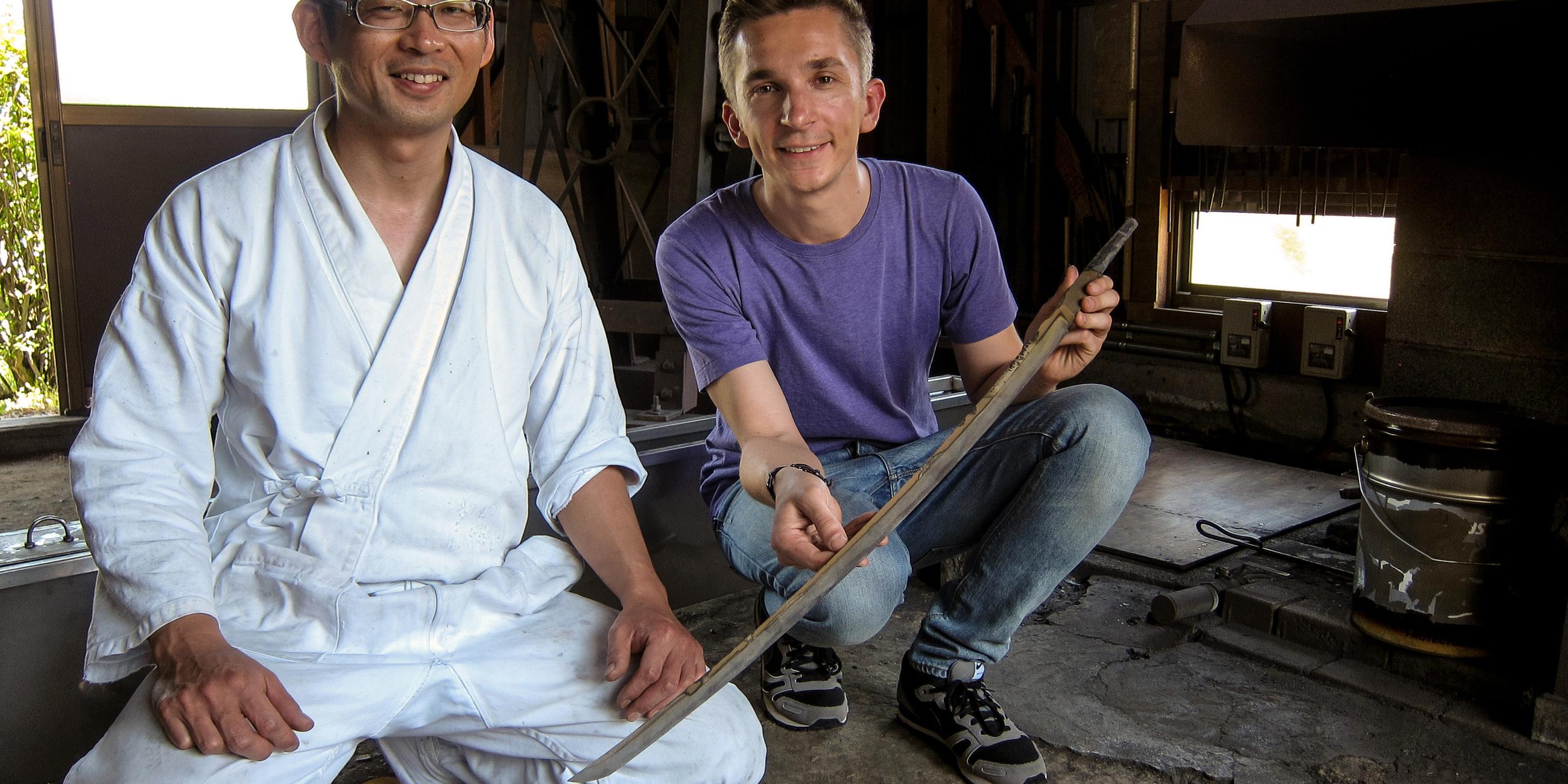 Eric mit einem Schwertmacher in Japan