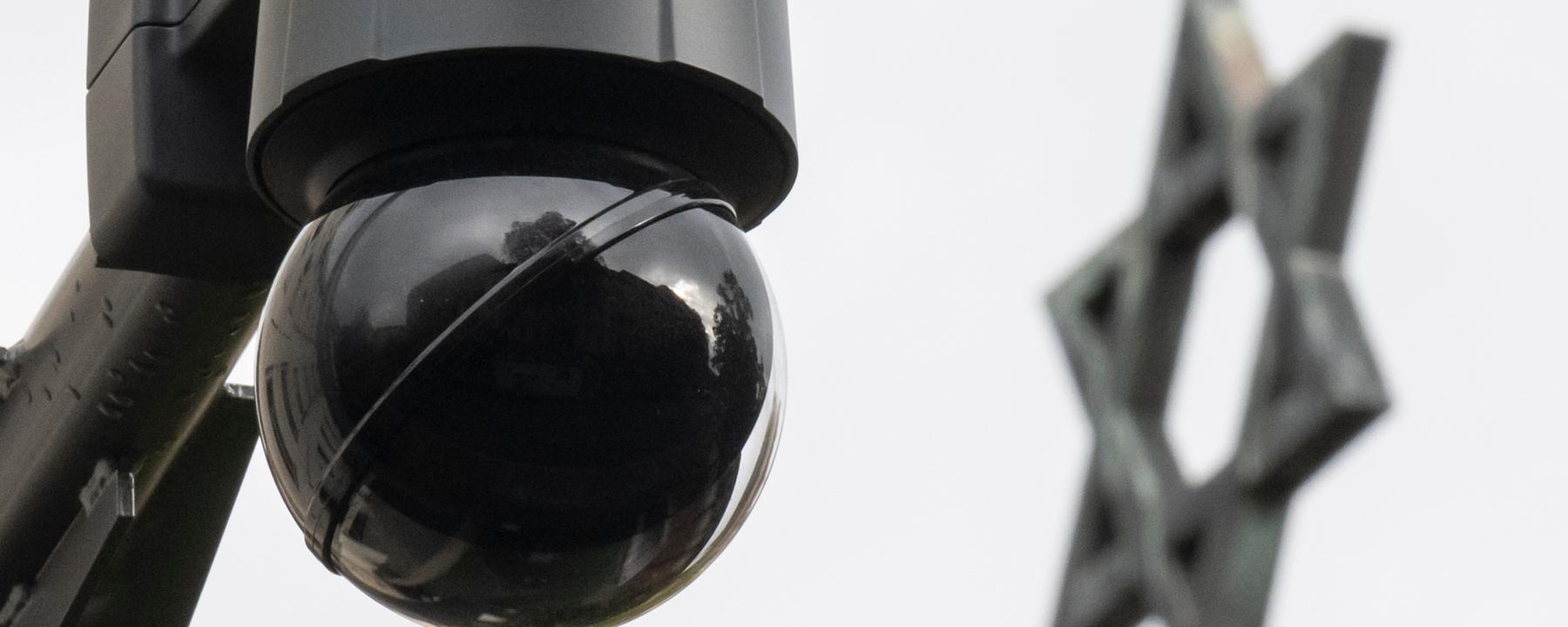 Videoüberwachung vor Synagoge