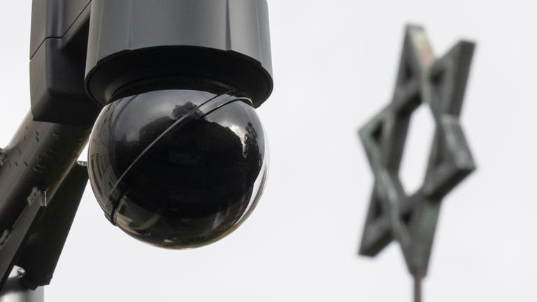 Videoüberwachung vor Synagoge