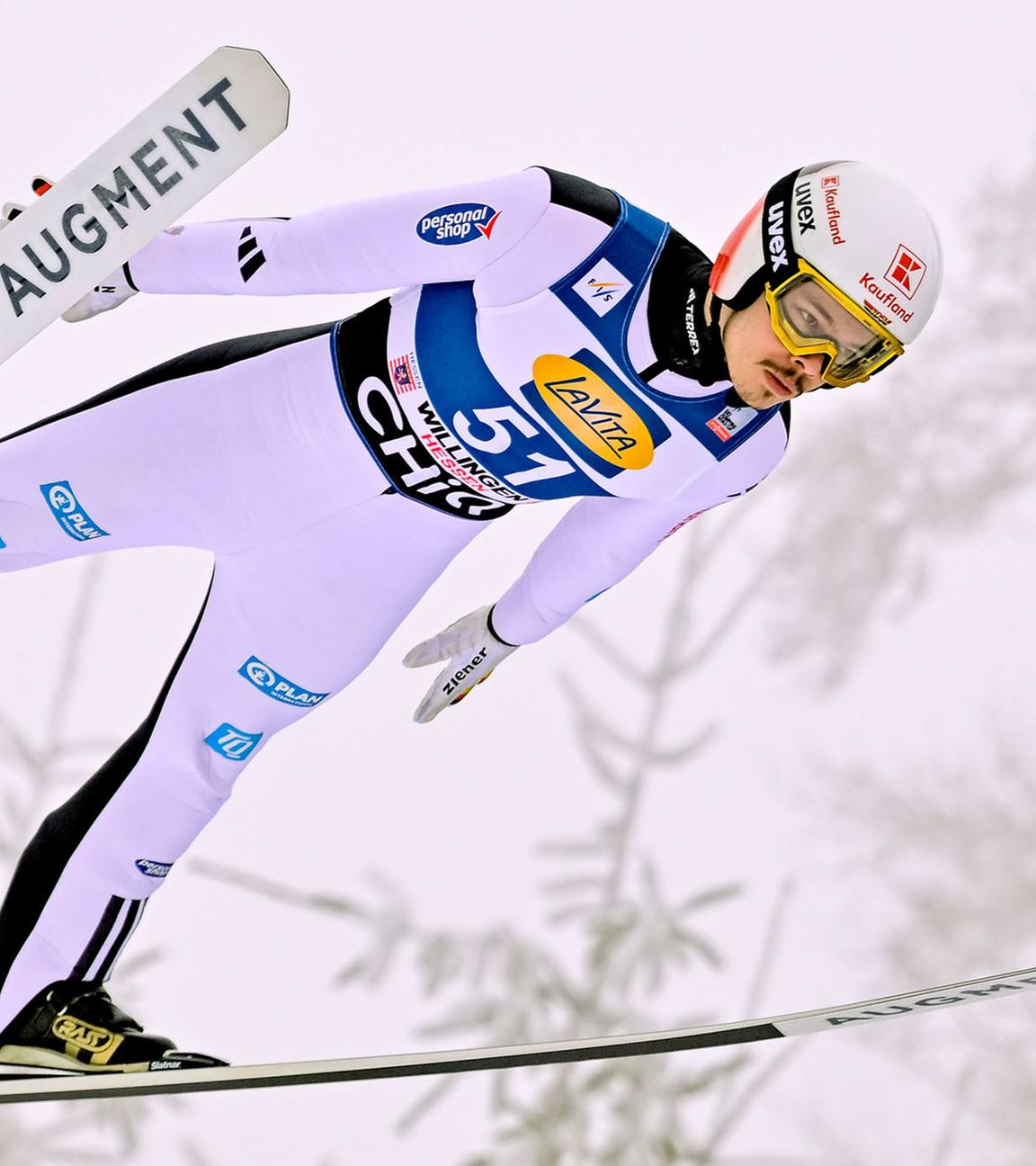Philipp Raimund – Action bei der Qualifikation Männer Großschanze beim Viessmann FIS Skisprung-Weltcup am 01.02.26 in Willingen.