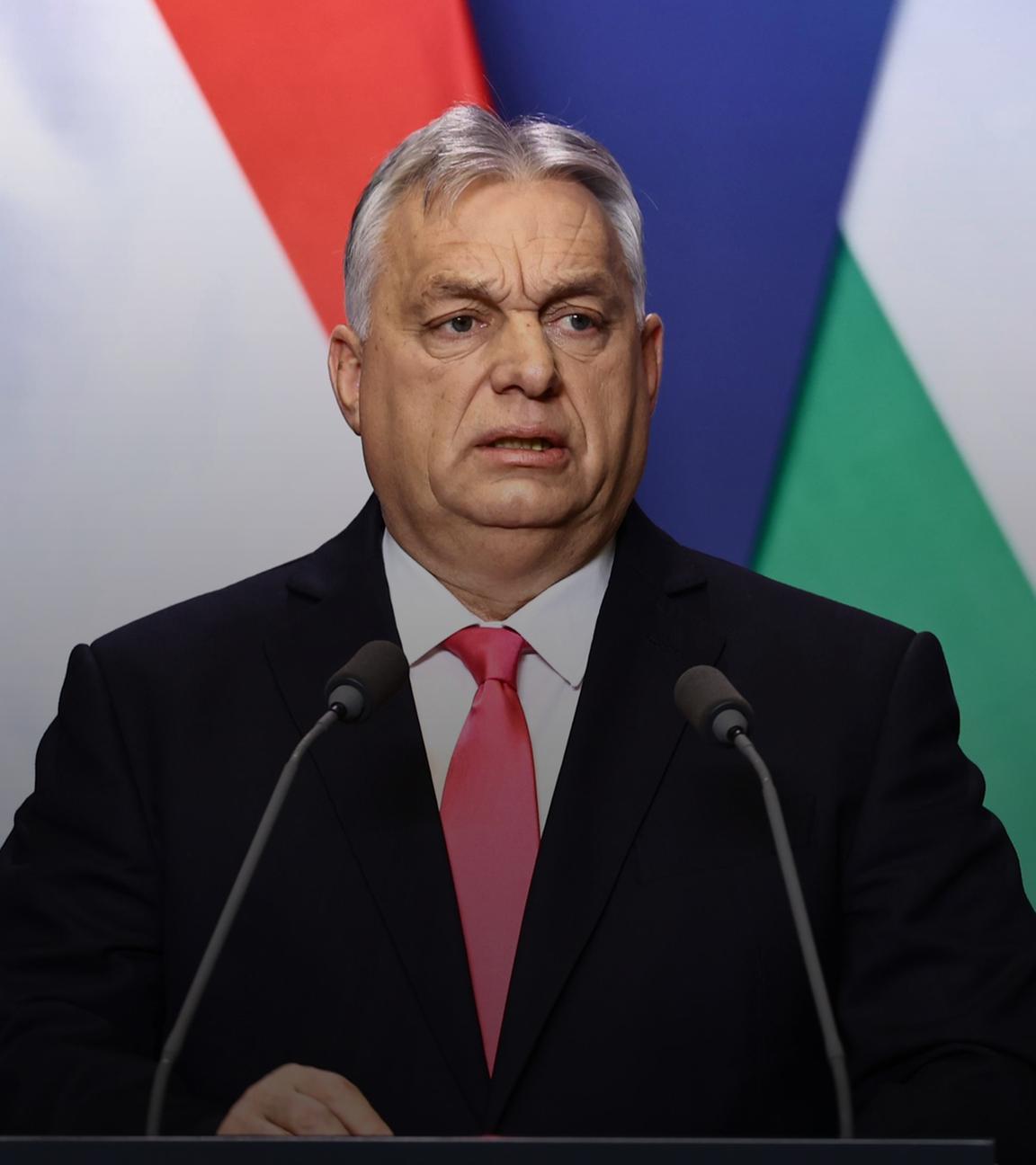 Der ungarische Ministerpräsident Viktor Orban hält am 05.01.2026 eine Pressekonferenz im Büro des Ministerpräsidenten im Carmelita-Kloster in Budapest, Ungarn. 