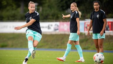 Die Spielerinnen von Viktoria Berlin wollen Leverkusen im DFB-Pokal herausfordern