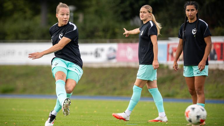 Die Spielerinnen von Viktoria Berlin wollen Leverkusen im DFB-Pokal herausfordern